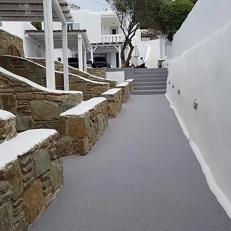 Varnali Small Boutique Mykonos Town